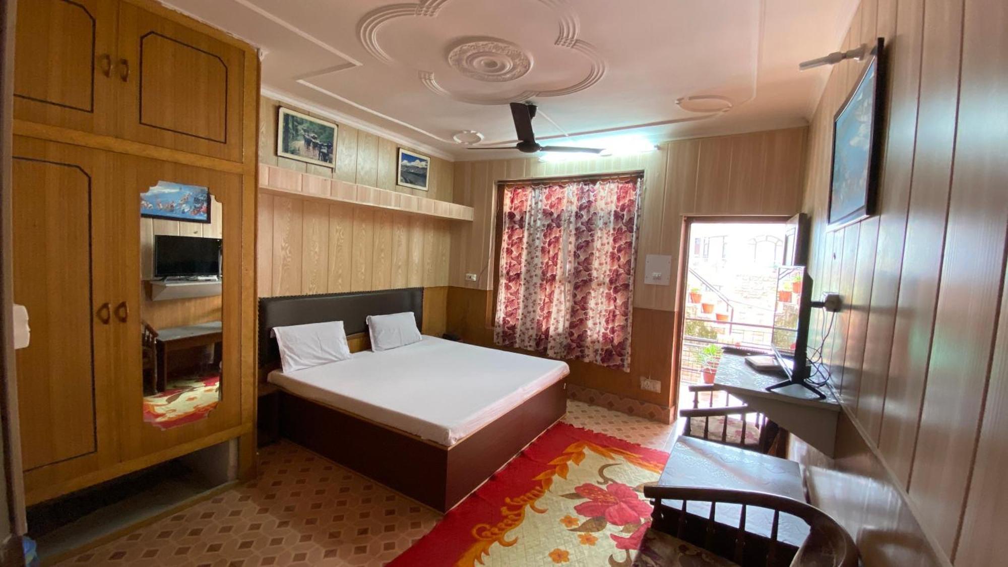 Hotel Ekant Lodge McLeod Ganj Ngoại thất bức ảnh