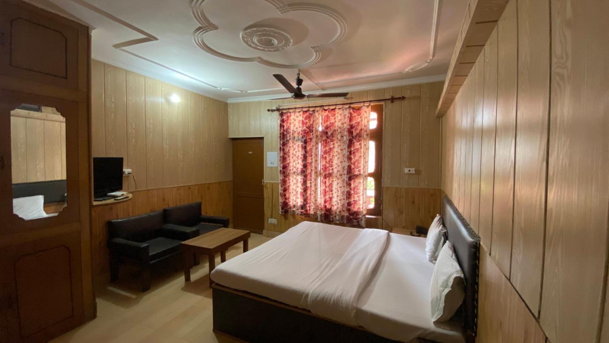 Hotel Ekant Lodge McLeod Ganj Ngoại thất bức ảnh