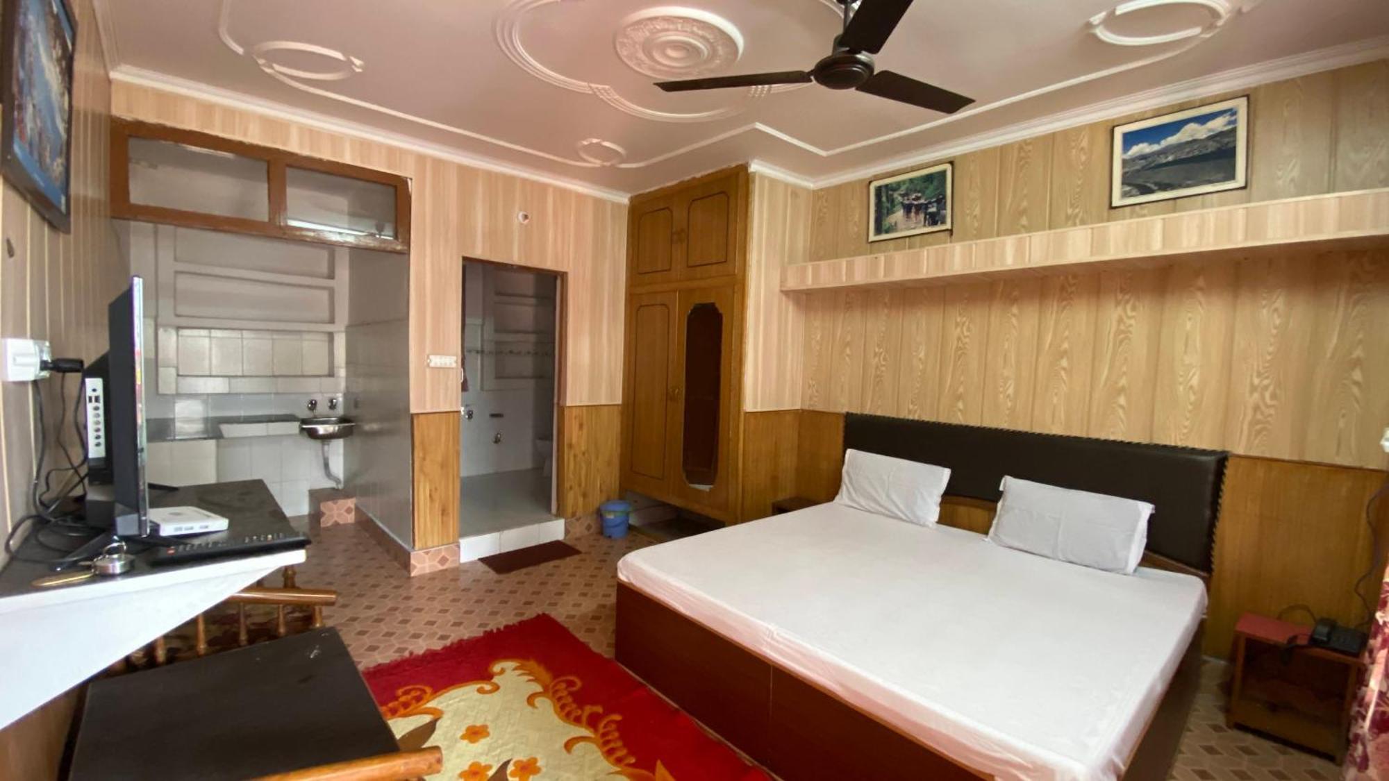 Hotel Ekant Lodge McLeod Ganj Ngoại thất bức ảnh